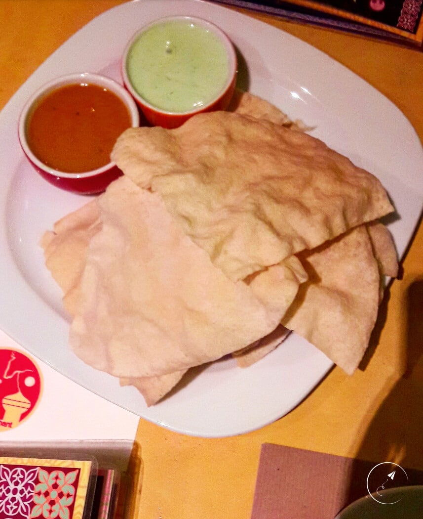 Κριτική Pink elephant down town: πίτες Naan και dip - φωτογραφία