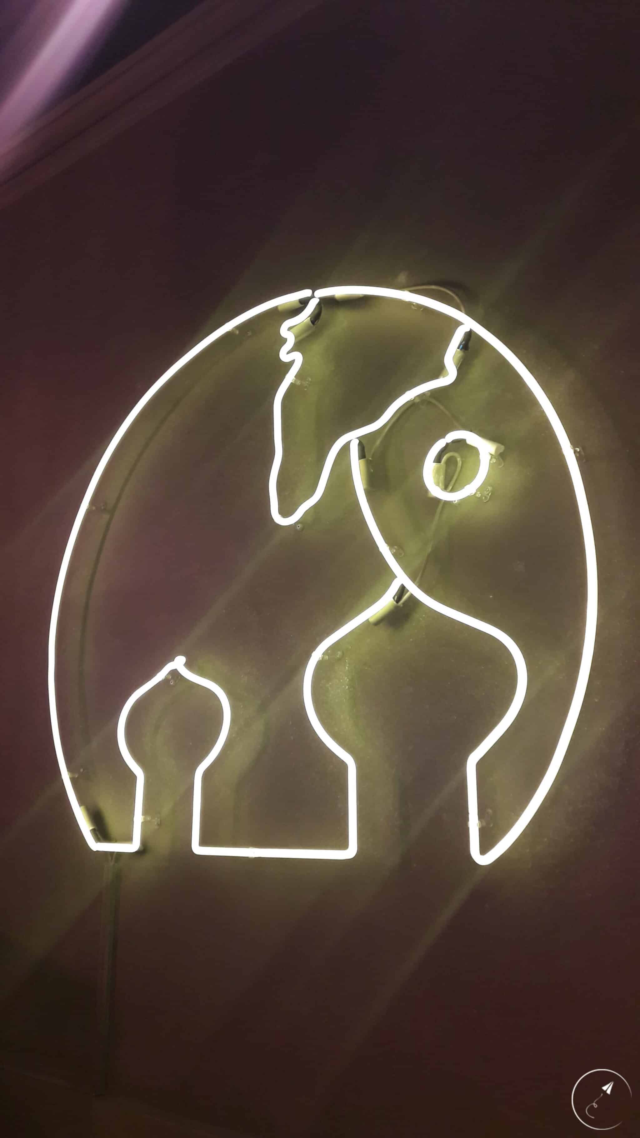 Κριτική Pink elephant down town: logo - φωτογραφία