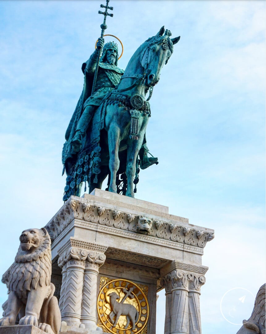 6+1 λόγοι που λάτρεψα τη Βουδαπέστη: άγαλμα Αγ. Στεφάνου - φωτογραφία