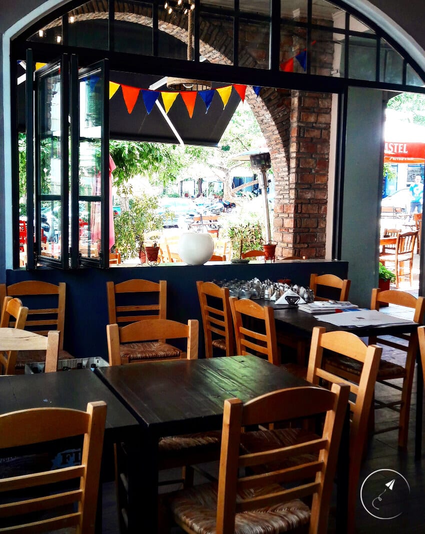 Παραμύθοι: εσωτερικό μαγαζιού - φωτογραφία