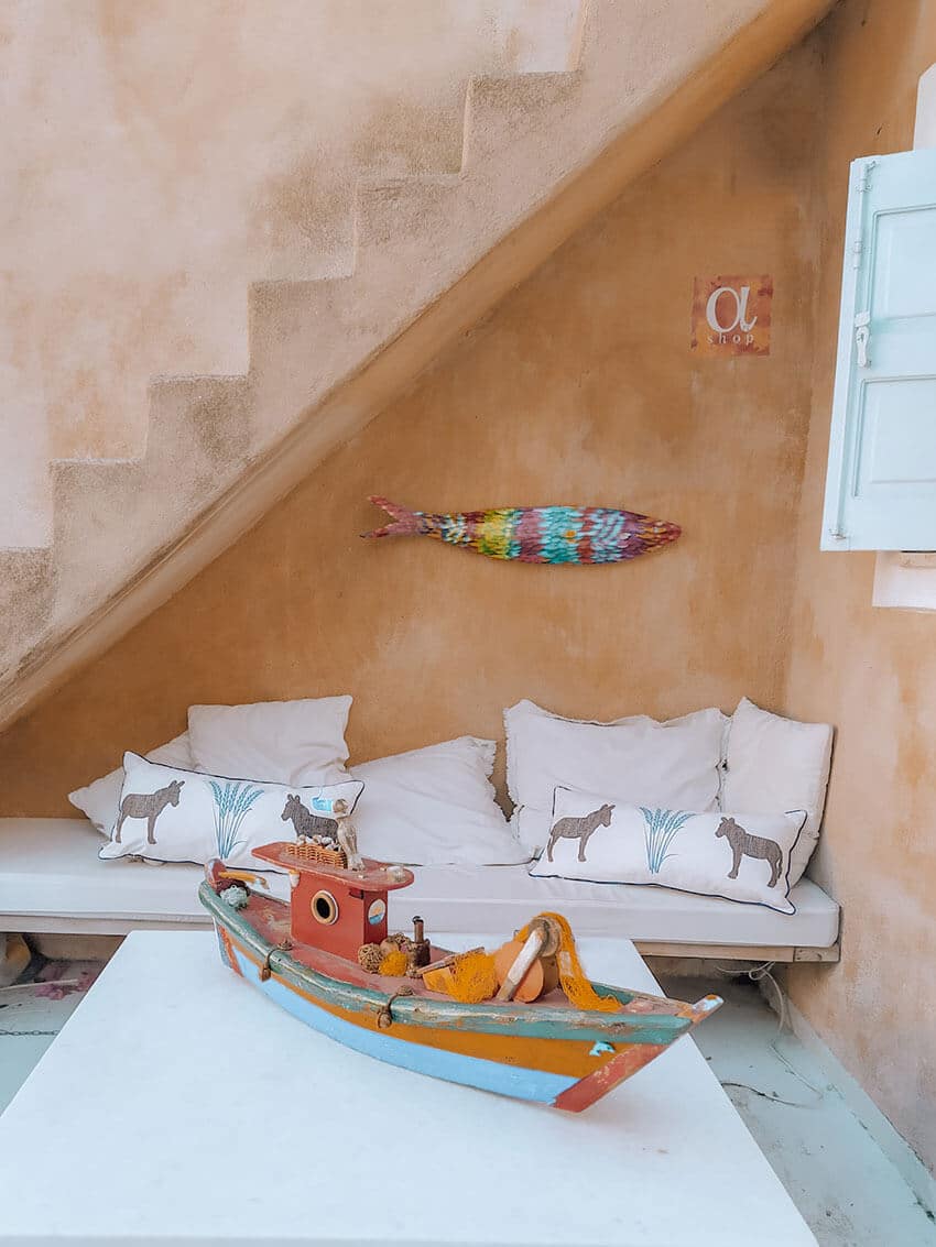 Μεγαλοχώρι μαγαζάκι - φωτογραφία