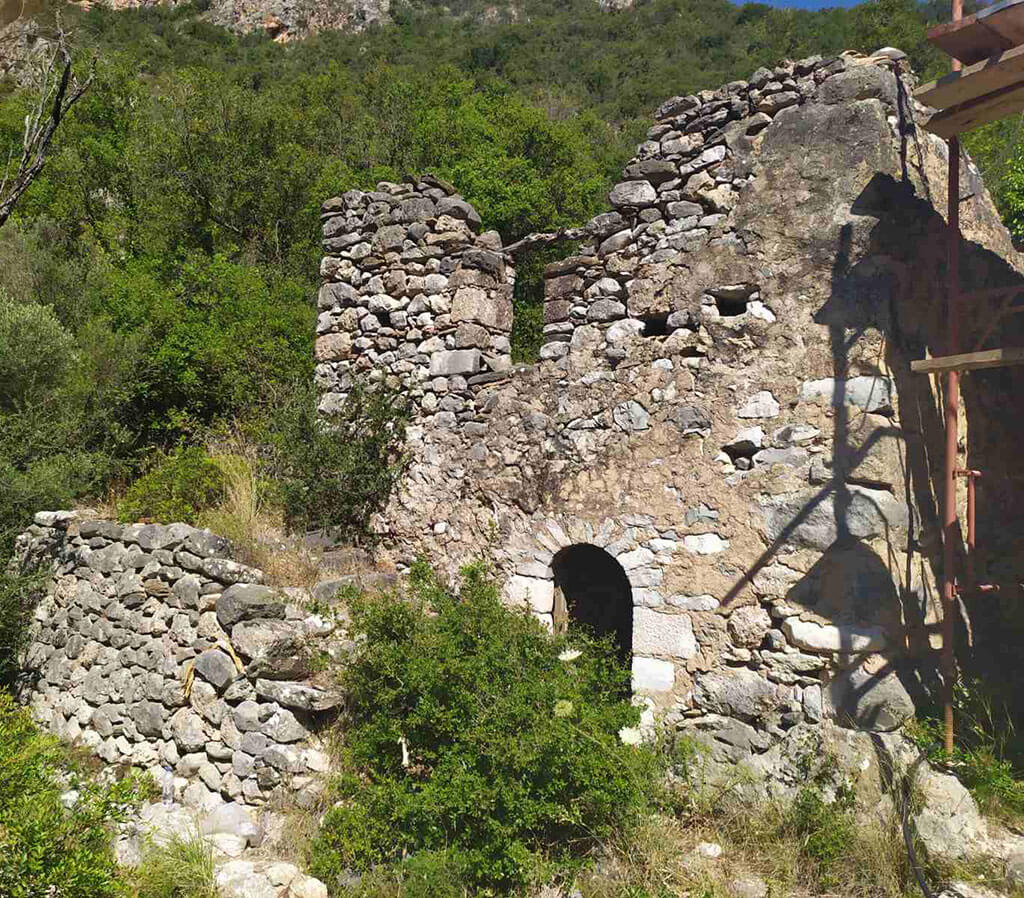 Ερείπια - φωτογραφία